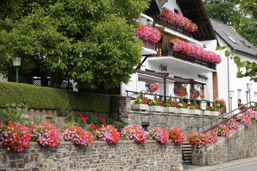 Hotel Rittersprung Ouren Exterior photo